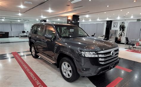 land cruiser price in kuwait.